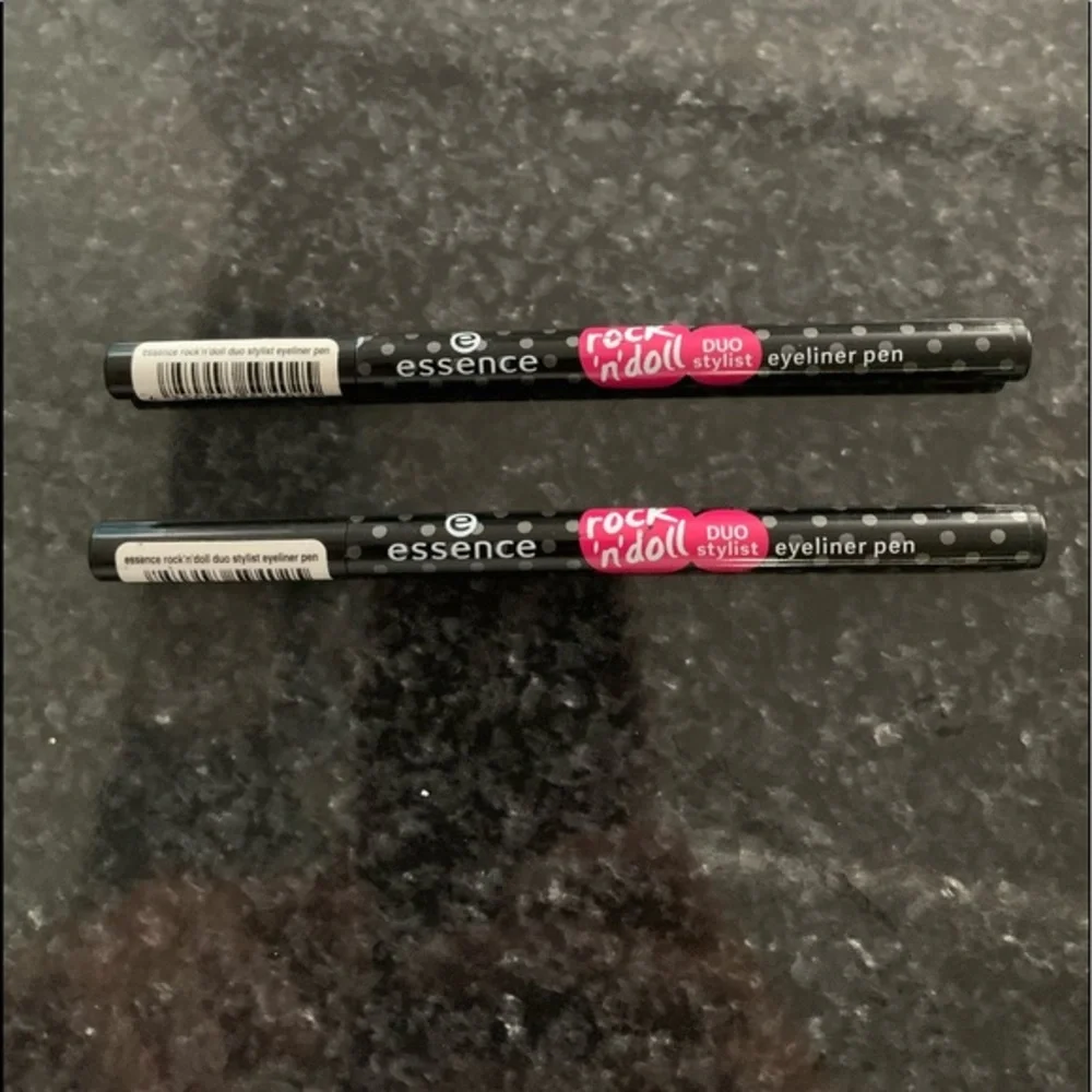 ESSENCE rock n roll liquid eyeliner